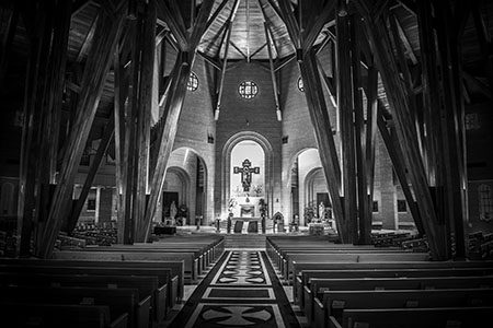 Black and white image inside a catholic cathedral in Nashville